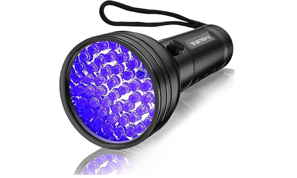 Effective UV Flashlight for Pet Owners